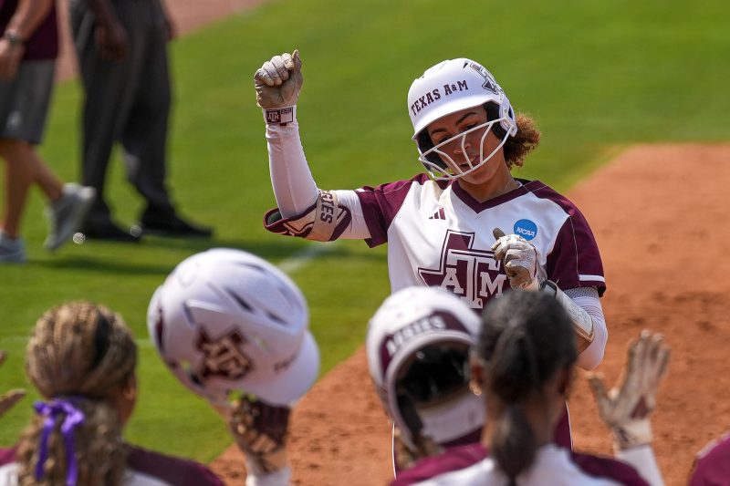 Liberty stuns No. 1 seed Texas A&M in 2025 NCAA softball tournament