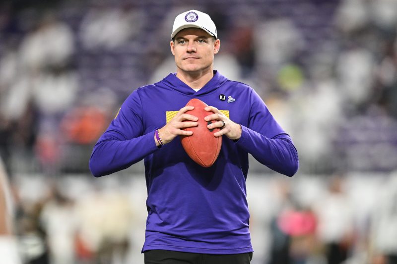 Vikings coach Kevin O’Connell speaks fluid NFL quarterback