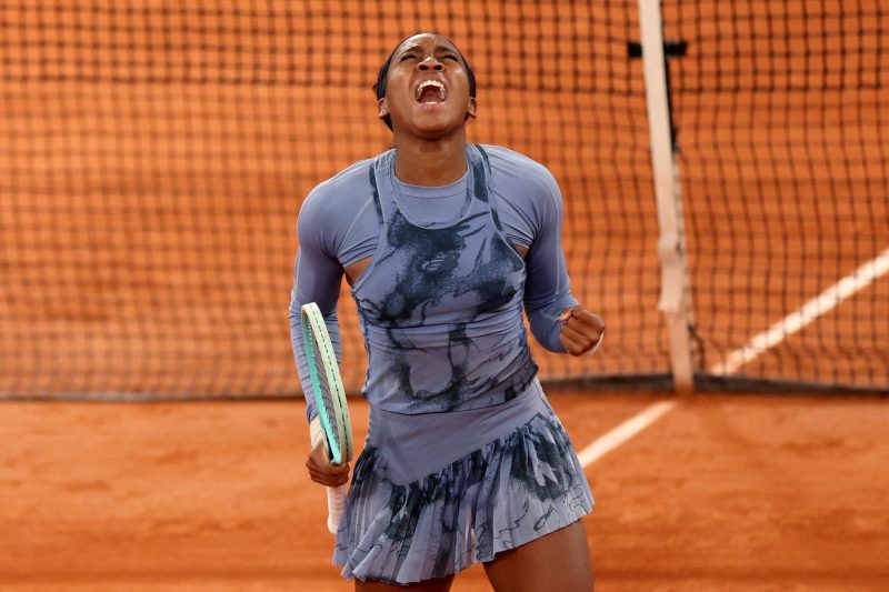 Gauff advances to French Open semis after blunder fest