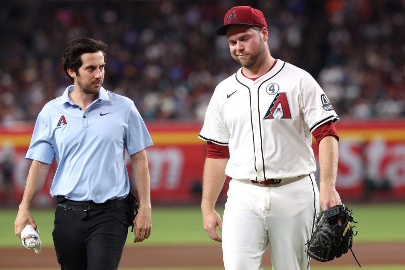 Former Cy Young winner to have season-ending Tommy John surgery