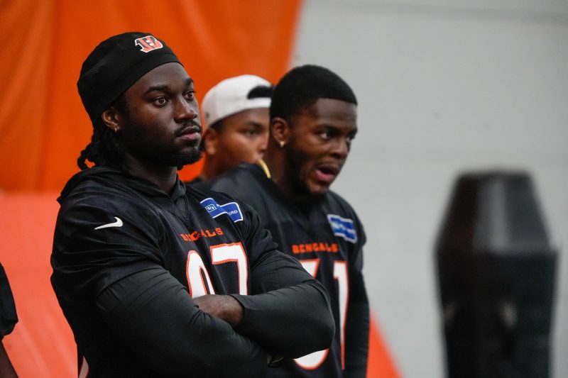 Why is Shemar Stewart holding out? Contract dispute, explained