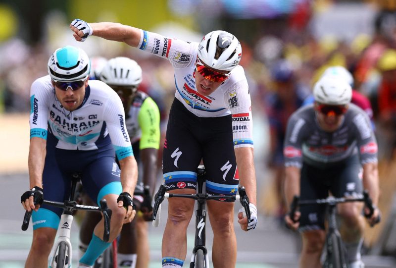 Tim Merlier wins 2025 Tour de France stage 3 after serious crash