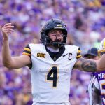 Tennessee football names its starting quarterback for season opener