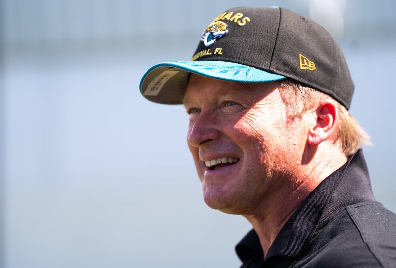 Arkansas hiring Jon Gruden would be bold, daring … and dumb