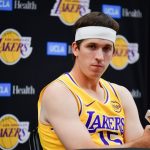 Warriors host Lakers in NBA preseason game: Live updates, highlights