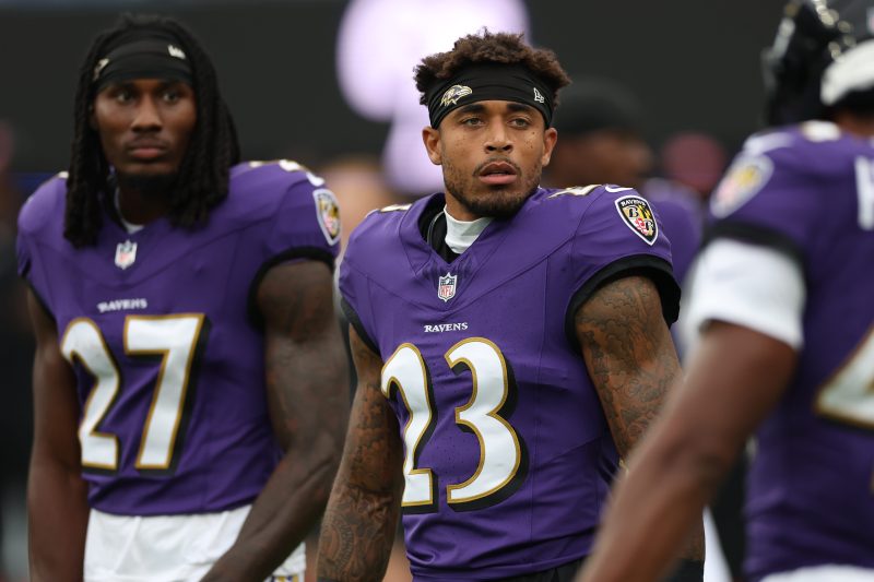 Ravens trade Pro Bowl CB to the Eagles for draft pick